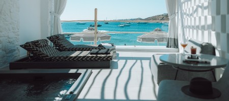 Honeymoon Suite with hot tub and sea view