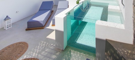 Queen Suite with Beach View