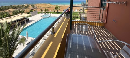 Studio 13 | Sea View