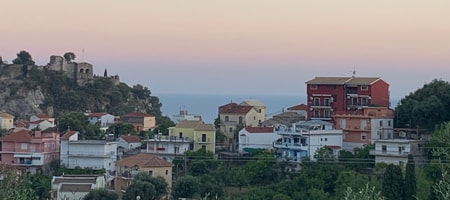 DELUXE DOUBLE ROOM WITH TOWN VIEW
