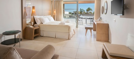 Superior Pool / Side Sea View