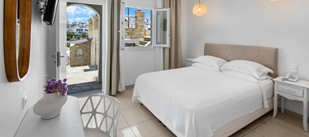Superior double room inner courtyard views