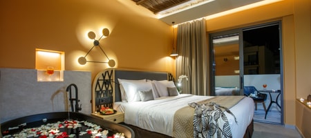 Romantic Deluxe Suite with Jacuzzi