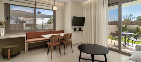 Deluxe Suite