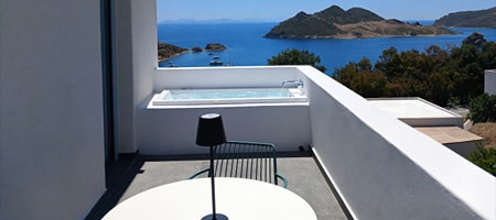 Grikos Suite with Jacuzzi