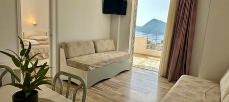 One Bedroom Apartment Sea View