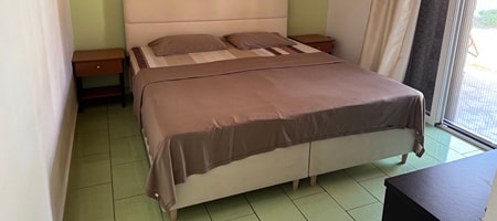 Studio (104)