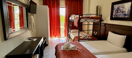 Studio (2 single beds+1 Bunk Bed)