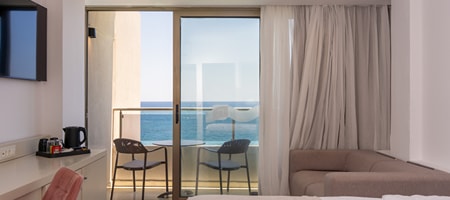 Double Deluxe Front Sea View