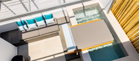 Senior Suite with External Hot Tub