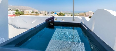 Nereus Jacuzzi Suite