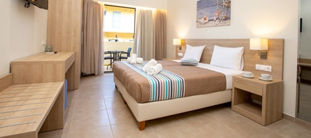 Deluxe Studio with Balcony