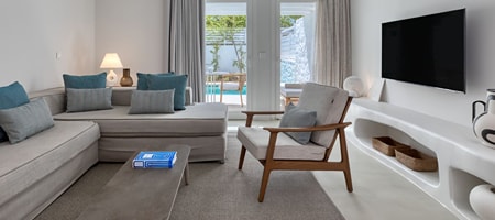 Maisonette- 1 Bedroom Suite- 1 King- Sofa bed- Private pool