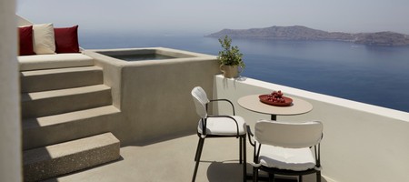 Grace Suite with Plunge Pool and Caldera View