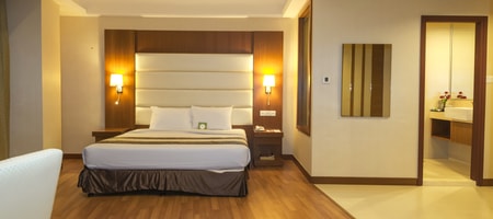 Corner Suite