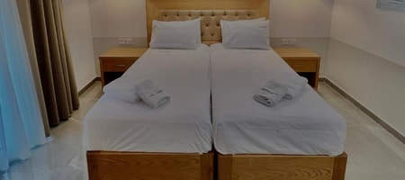 Economy Twin Side Sea View