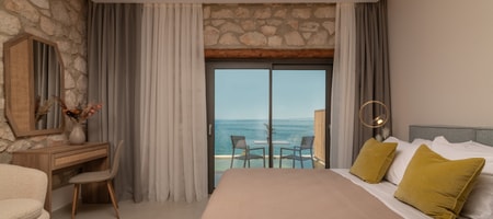Suite with private pool