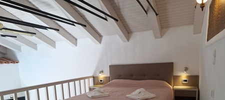 One Bedroom Apartment with Pool View - Split Level