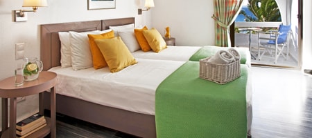 Standard Double or Twin Room with Sea View Pool Floor