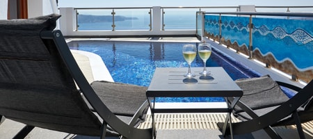 Premium Suite with private heated pool and Caldera View