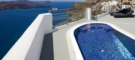 Honeymoon Suite with Private heated  Pool and Caldera View