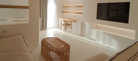 Deluxe Studio With Private Pool