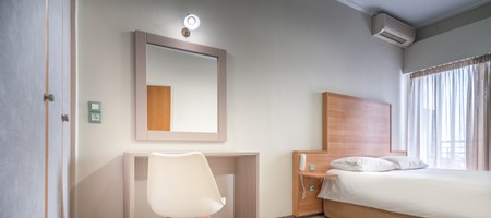 Family City/Hill View Room 