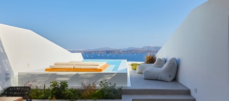 Phōs Signature Suite with Absolute Infinity Heated Pool - Caldera Sea View
