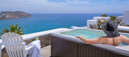Honeymoon Suite with Sea View and Hot Tub 42m²