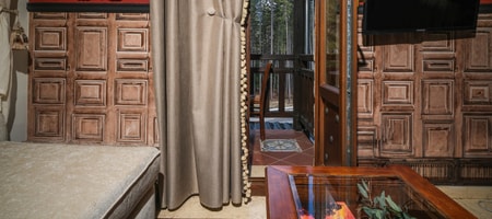 King Villa with Balcony