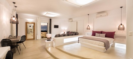 Luxury Suite with Sea View and Outdoor Jacuzzi