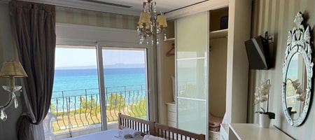 2-Bedroom Suite with Sea View