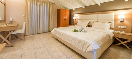 Superior Honeymoon Suite