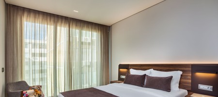 Deluxe (King Bed) City View