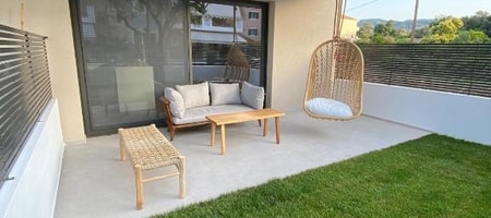 Luxury apartment with Garden and to the pool