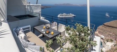 Deluxe Suite with Hot Tub