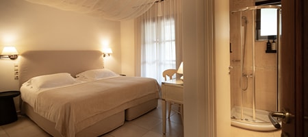 Economy Double Room  Mountain View (elevated ground floor)