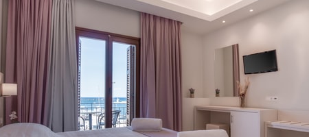 Superior Double Room With 1 Double Bed With Sea View