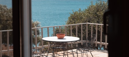 Superior Double Room With Balcony Sea View Temple View and Private Jaccuzi