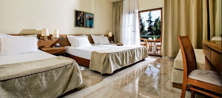 Family Room with Mountain View