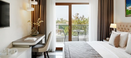 Junior Suite (Partial Sea View)