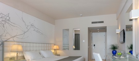 Deluxe Room Side Sea View