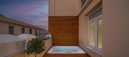King Suite with Sundeck & Jacuzzi