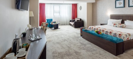 Deluxe Suite