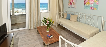 One Bedroom Apartment Sea View