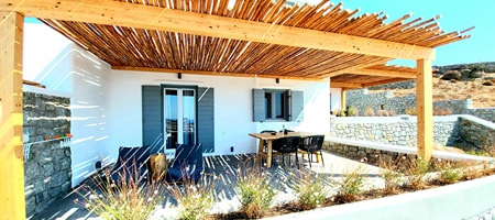 Two Bedroom Maisonette Sharing Pool & Sea View
