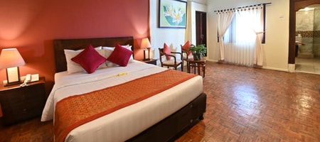 Upstairs Villa with King Size Bed