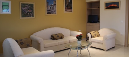 2 Bedroom Apartment with Mountain View