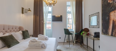 Deluxe Queen Room