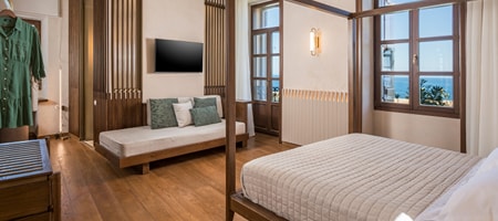 Suite with Sea View    No4